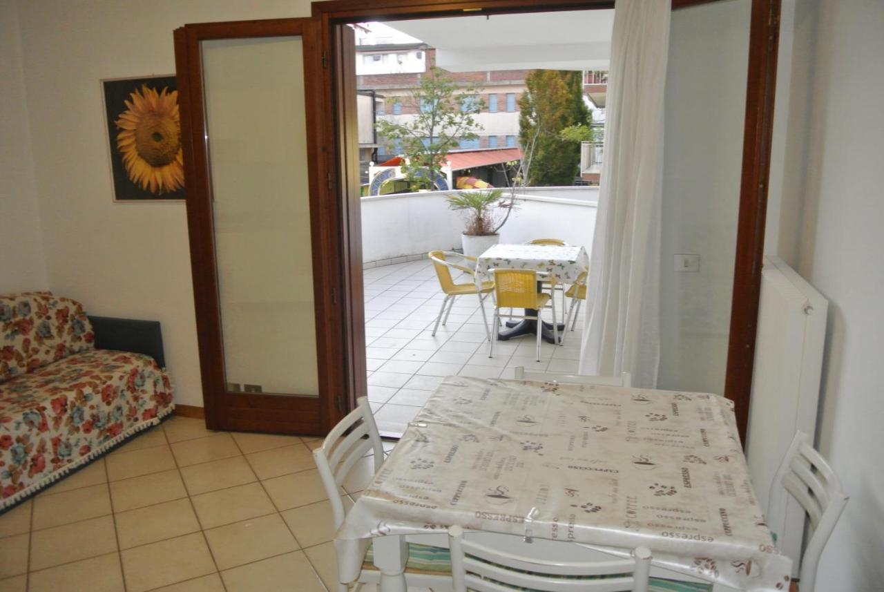 Condominio Maria Lignano Sabbiadoro Extérieur photo
