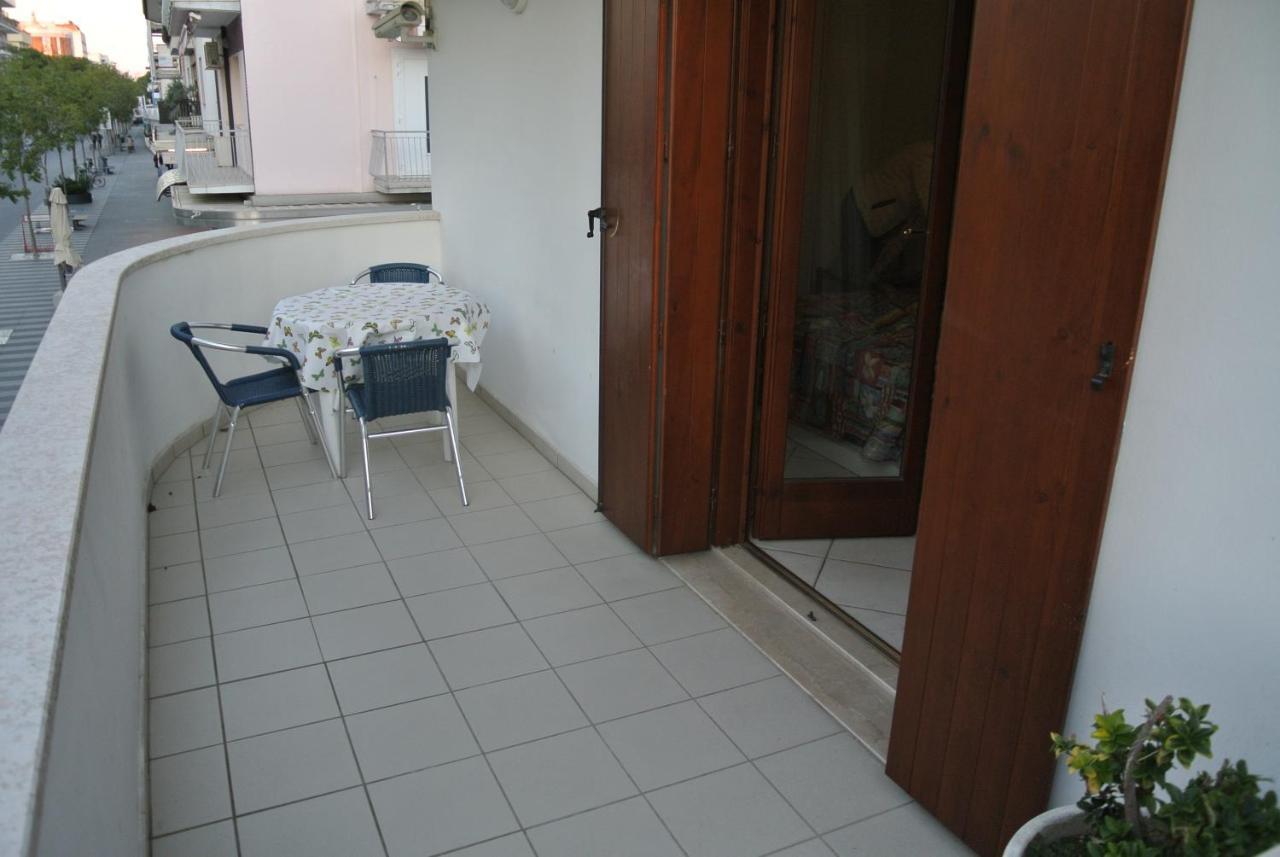 Condominio Maria Lignano Sabbiadoro Extérieur photo