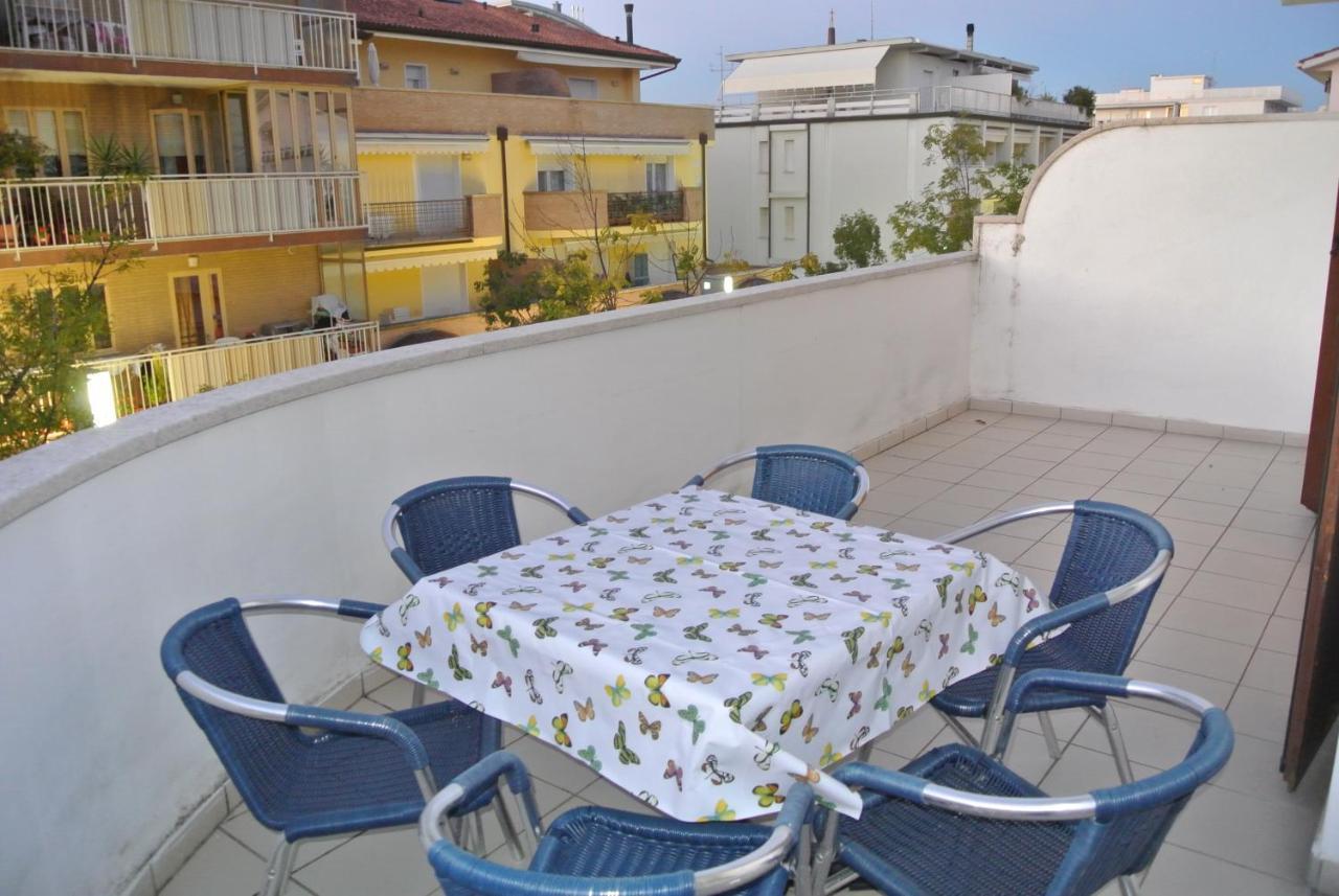 Condominio Maria Lignano Sabbiadoro Extérieur photo